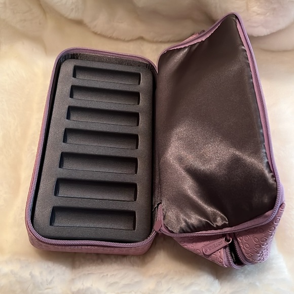 🤎🤎PRICE DROP🤎🤎 NWOT🪷🪷LIMITED EDITION 💜DOTERRA💜OIL POUCH. - Picture 5 of 8
